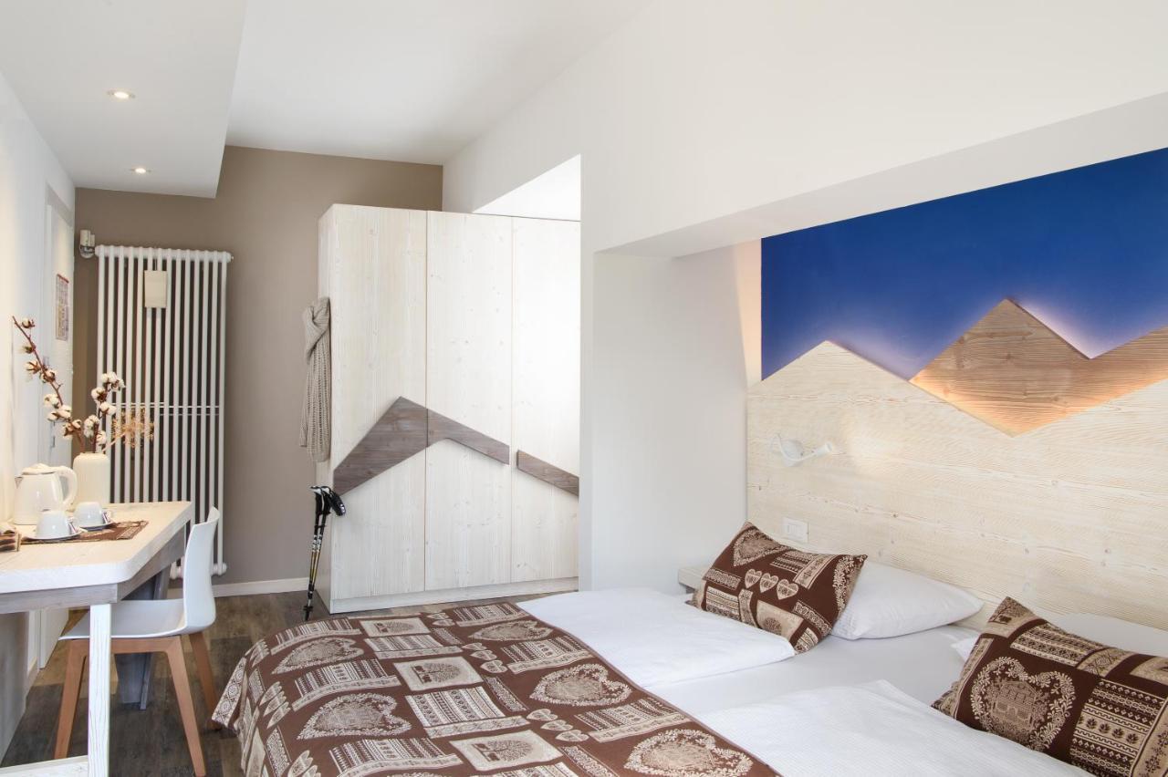Hotel Garni Roberta Мальга-Чапелла Экстерьер фото