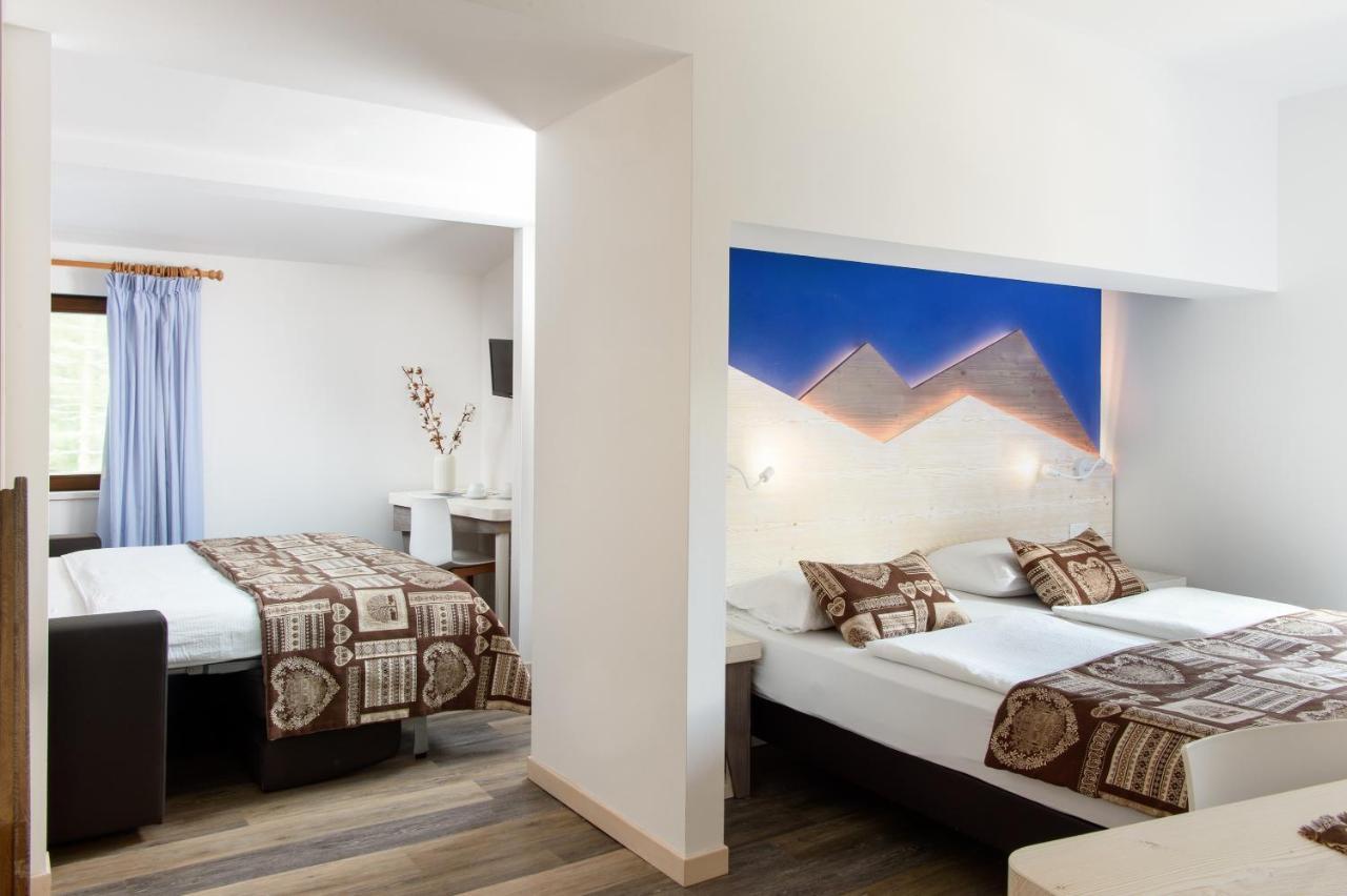 Hotel Garni Roberta Мальга-Чапелла Экстерьер фото