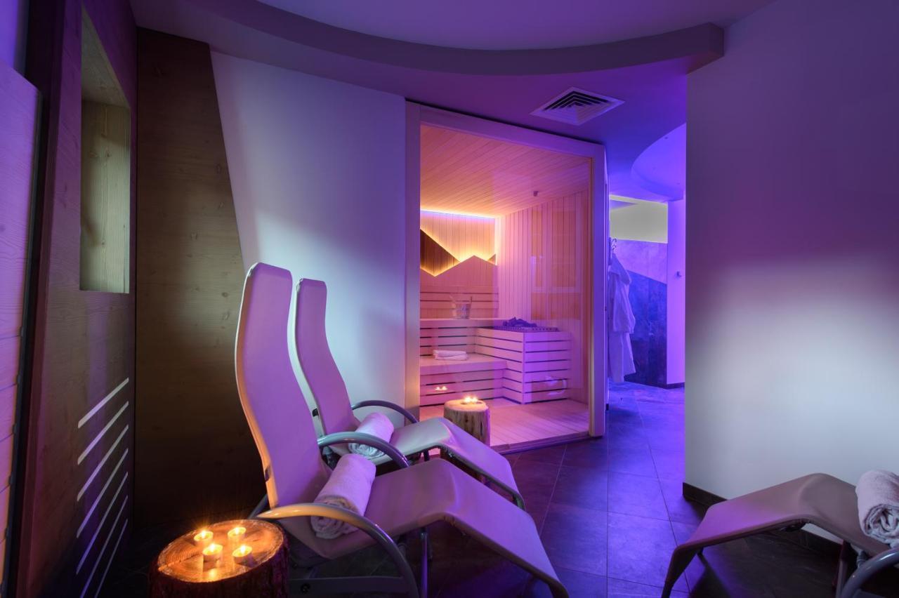 Hotel Garni Roberta Мальга-Чапелла Экстерьер фото